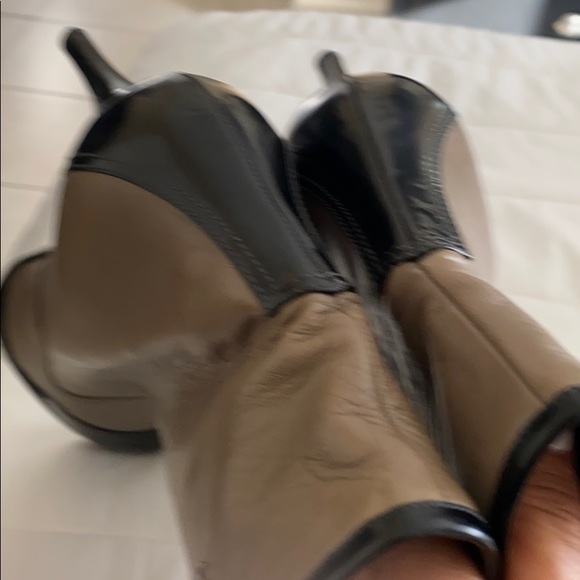 Chanel leather booties Gray w black used - Picture 6 of 7